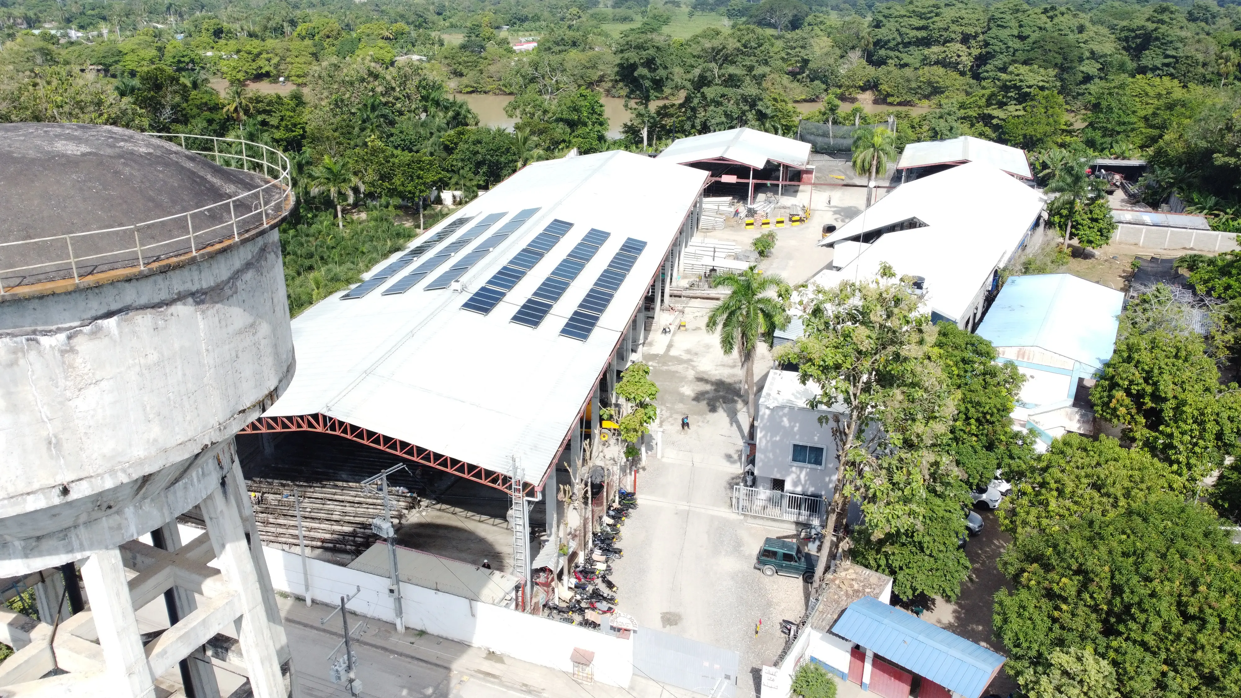 Planta solar POSTES CAMEL